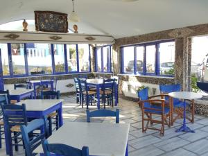 Stavros Beach Villas餐廳或用餐的地方 +37 張相片