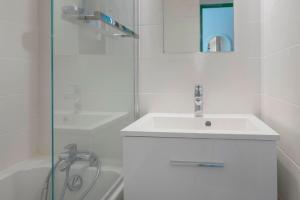 Koupelna v ubytování Residences Quartier Falaise - maeva Home