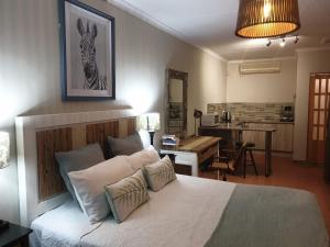 Posezení v ubytování Mahogany Guesthouse Mbombela + 76 fotografií