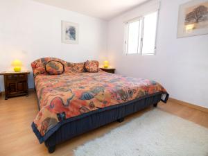 Posteľ alebo postele v izbe v ubytovaní Apartment La Marina by Interhome