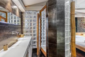 A bathroom at Spa Villa34 Family resort Renew, Relax, Revitalise
