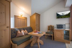 A television and/or entertainment centre at Mehlerhof