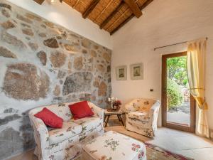 A seating area at Angolo di paradiso sul mare