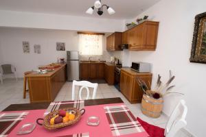Köök või kööginurk majutusasutuses KOS Family House