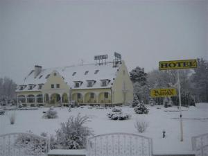 Obiekt Barokk Hotel zimą