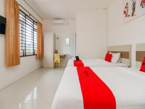 Gallery image of RedDoorz at Tara Homestay Palembang in Palembang