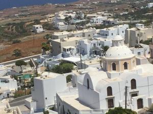Gallery image of Echo Caves Suites in Fira