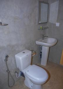 Vannituba majutusasutuses Trinco Relax Hut