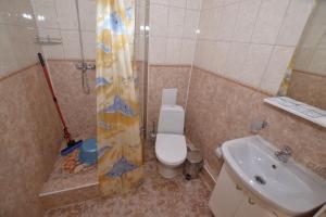  Kylpyhuone majoituspaikassa Guest House Azov 