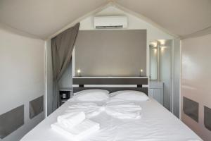 hu Firenze Camping in Town客房内的一张或多张床位