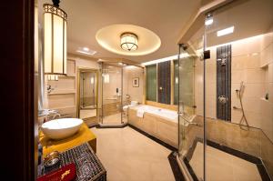حمام في Good View Hotel Tangxia - 15 mins drive from Dongguan South Railway Station