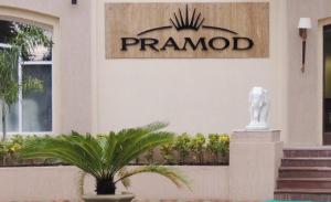 Certificato, attestato, insegna o altro documento esposto da Pramod Convention & Club Resort