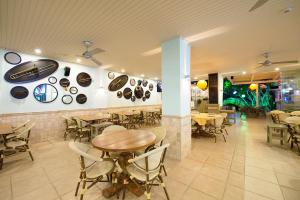 Restaurace v ubytování Tonoz Beach Hotel