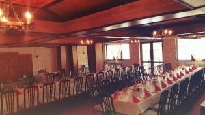 Gallery image of Hotel Apriltsi in Apriltsi +14 photos