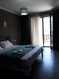 A bed or beds in a room at ELSADA