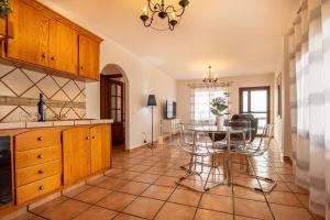 Kuchyň nebo kuchyňský kout v ubytování Apartamento Lava