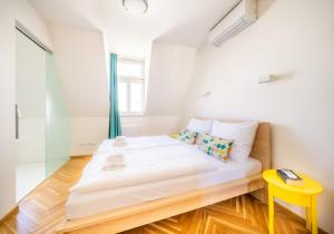 Fotografia z galérie ubytovania Luxurious Woodrow Wilson apt in Prague centre v Prahe