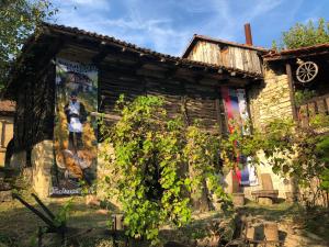 Jardí fora de Pivnice Radosavljević - Ljubina pivnica