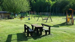 Area giochi per bambini di La Buca delle Fate Ristorante Albergo