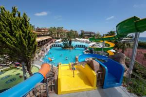 Bazén v ubytování Alba Resort Hotel - Ultra All Inclusive nebo v jeho okolí