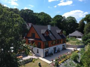 an aerial view of a house with a roof at Sielsko-Anielsko centrum in Kazimierz Dolny