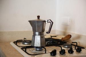Zestaw do parzenia kawy i herbaty w obiekcie Il Capriolo Felice - Agriturismo