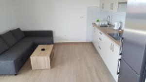 Kuchyňa alebo kuchynka v ubytovaní Apartmani Krajinovic