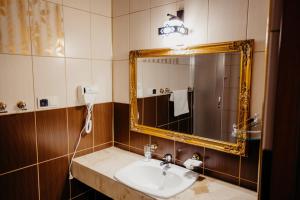 Koupelna v ubytování Hotel Korczowa