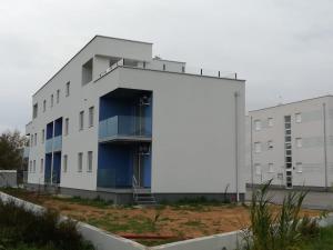 Budynek, w którym mieści się apartament