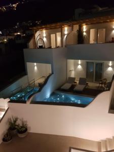 A piscina localizada em Avra Mykonos ou nos arredores