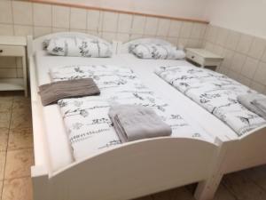 Ein Bett oder Betten in einem Zimmer der Unterkunft Mosel View Old Town Apartments