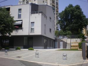 Budova, kde se apartmán nachází