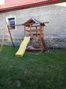 Herní místnost nebo prostor pro děti v ubytování Chalupa u Beňov