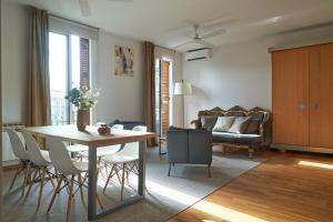 Posedenie v ubytovaní Spacious & Comfortable flat in centric Eixample