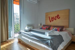 Posteľ alebo postele v izbe v ubytovaní Spacious & Comfortable flat in centric Eixample