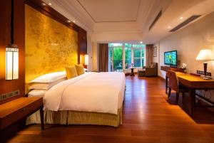تلفاز و/أو أجهزة ترفيهية في Good View Hotel Tangxia - 15 mins drive from Dongguan South Railway Station