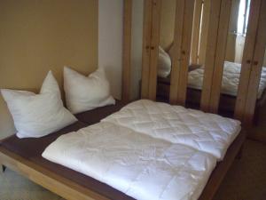 Llit o llits en una habitació de Ferienwohnung Klatt_Gallus