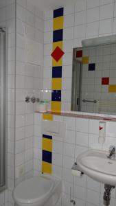 Ванна кімната в Hotel "Zur Post"