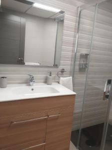 Kúpeľňa v ubytovaní Apartamentos Vacacionales Joctis, 2º A