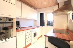 Virtuvė arba virtuvėlė apgyvendinimo įstaigoje Strandby Plads (ID 185)