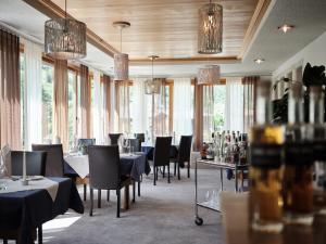 Restoran või mõni muu söögikoht majutusasutuses Hotel Hubertus
