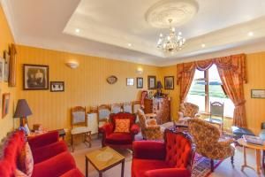 Posezení v ubytování Herrislea House Hotel