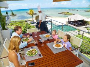 Hosté ubytování Bon Azur Beachfront Suites & Penthouses with LOV