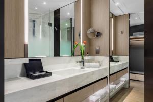 Phòng tắm tại ALVA HOTEL BY ROYAL