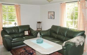 Posezení v ubytování Stunning Home In Vena With Wifi