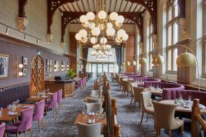 Restaurace v ubytování Stanbrook Abbey Hotel, Worcester