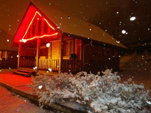Chalets du Lac im Winter