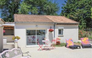 Saint-Gervais-sur-RoubionにあるStunning Home In St, Gervais With Outdoor Swimming Poolのギャラリーの写真