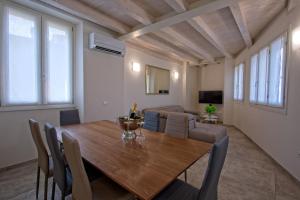 Gallery image of CASA VACANZE MARCONI 22 in Marone