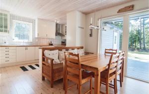 Gallery image of 4 Bedroom Awesome Home In Slite in Åminne